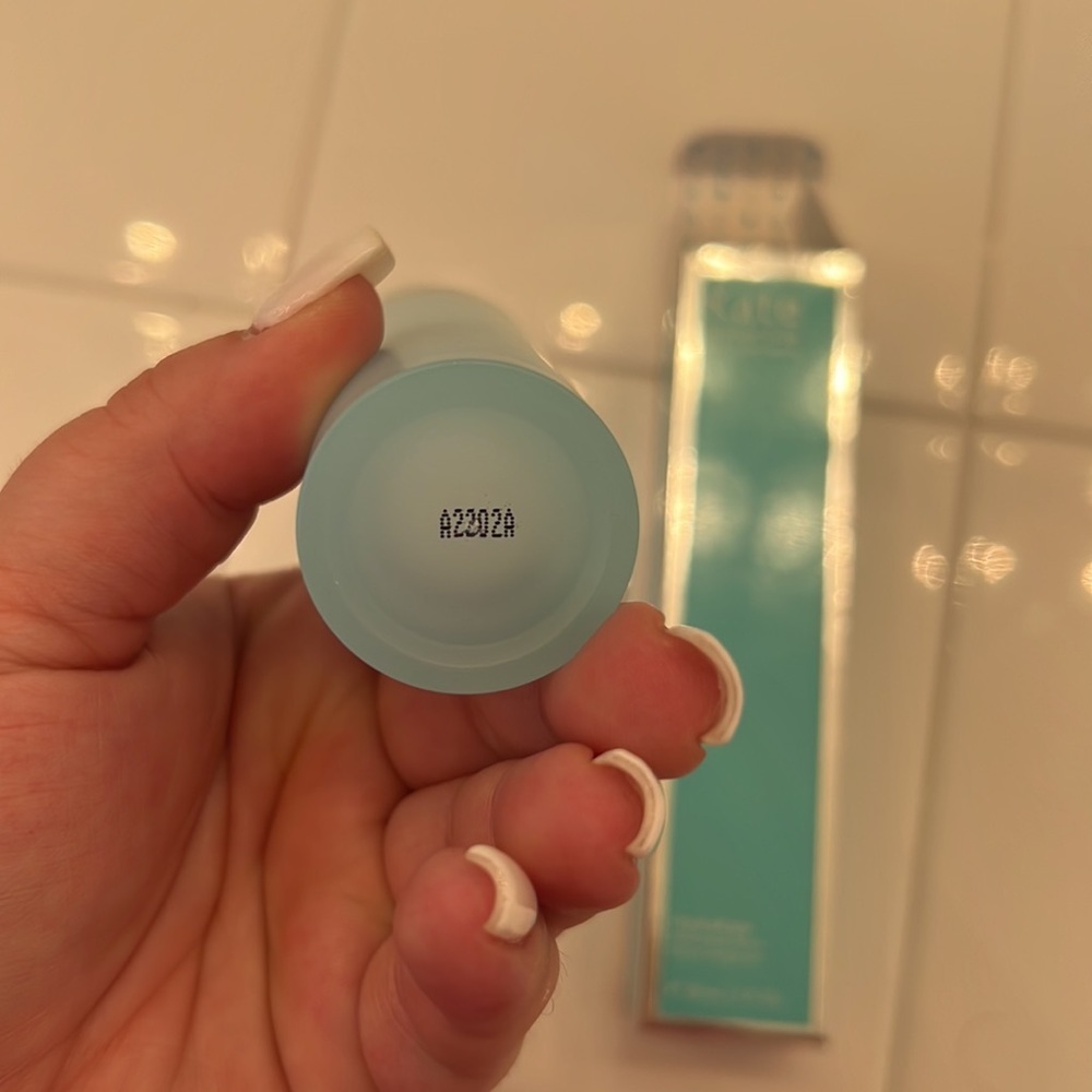 NEW Kate Somerville HydraKate Recharging Serum with Hyaluronic Acid - Picture 7 of 7